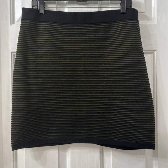 Banana Republic Dresses & Skirts - Banana Republic Skirt Green and Black Striped Fine Merino Wool